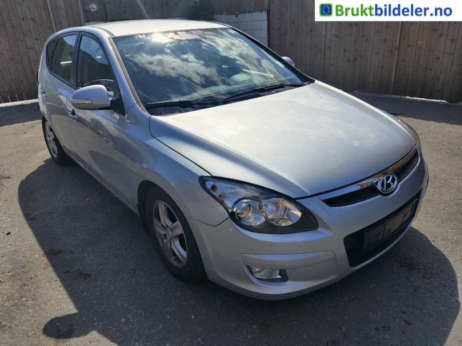 Hyundai i30 2007-2012 (Type I) , Motorkode: D4FB, Girkassekode: LHD