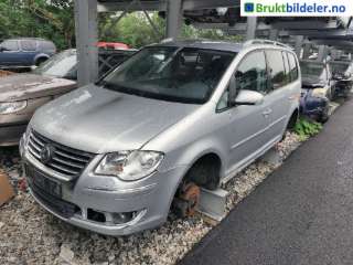VW Touran,   (VOLKSWAGEN|KMZ)