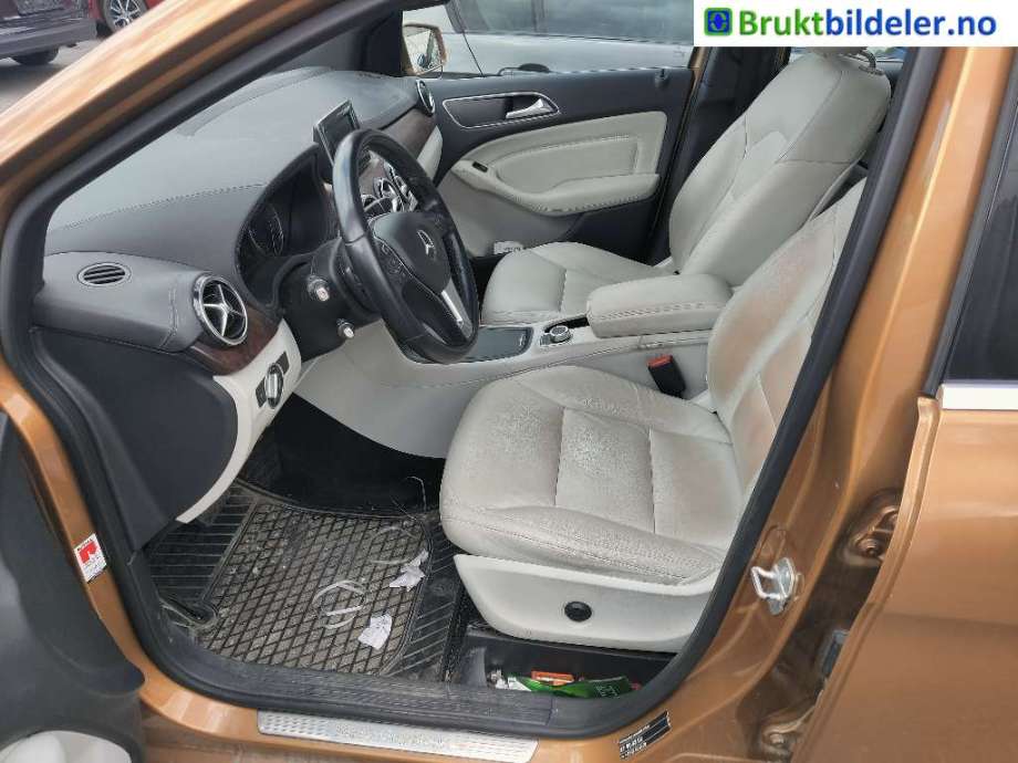 Mercedes B-Klasse 2011-2018 (W246) (W246), Motorkode: M270.910, Girkassekode: 72400200050152