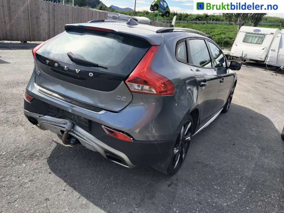 Volvo V40 2012-2019 , Motorkode: D4162T, Girkassekode: 6-MAN 2WD / B6