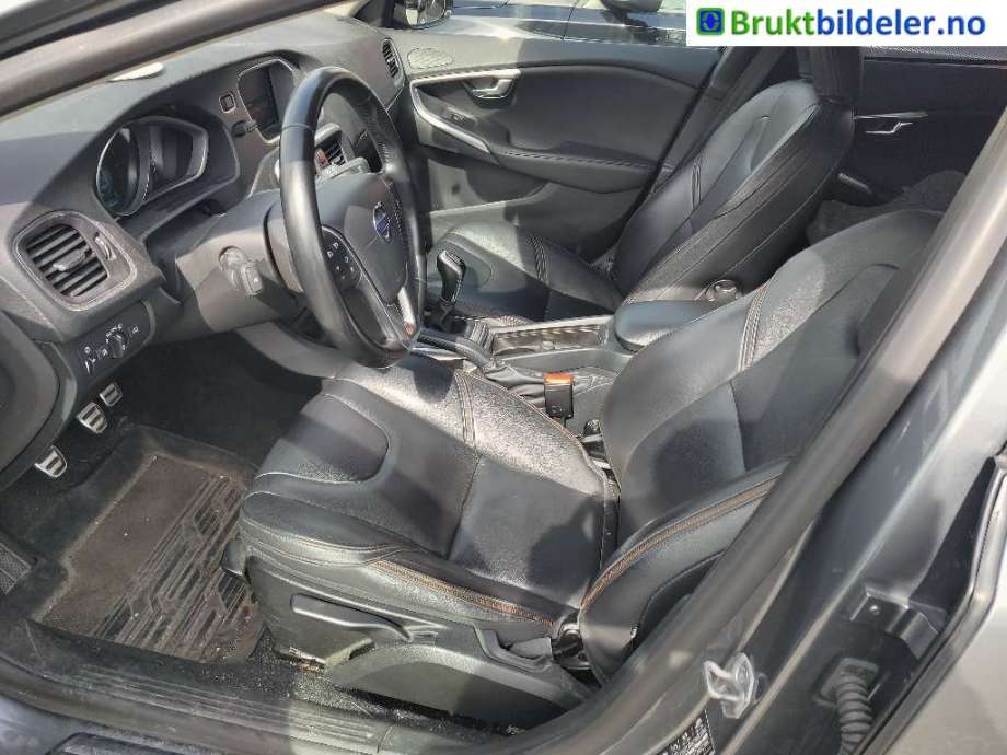Volvo V40 2012-2019 , Motorkode: D4162T, Girkassekode: 6-MAN 2WD / B6