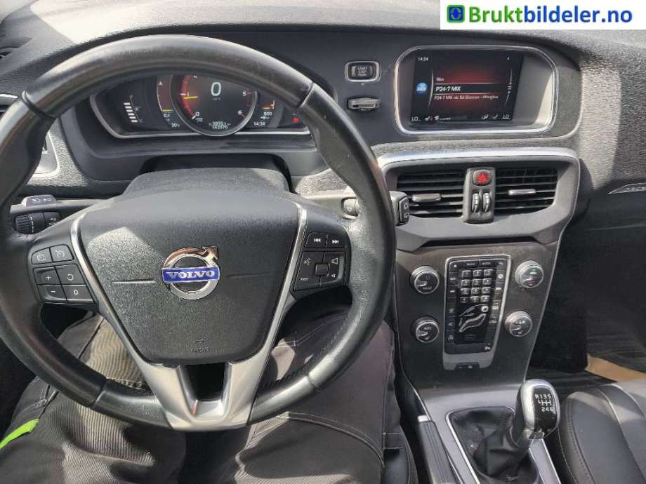 Volvo V40 2012-2019 , Motorkode: D4162T, Girkassekode: 6-MAN 2WD / B6