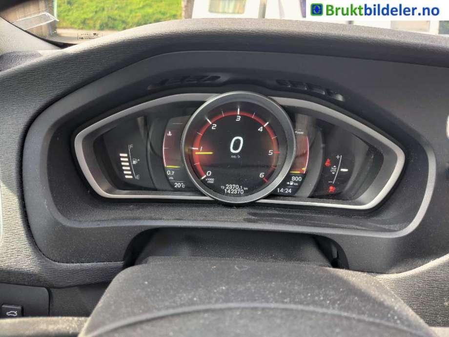 Volvo V40 2012-2019 , Motorkode: D4162T, Girkassekode: 6-MAN 2WD / B6