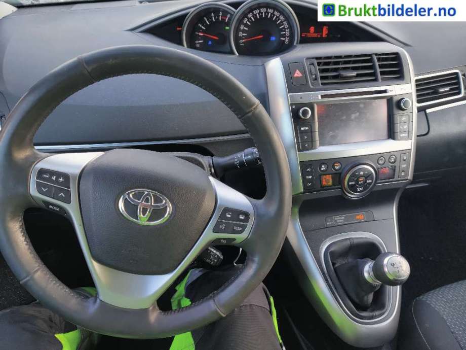 Toyota Verso 2009-2016 (Type III) , Motorkode: 1AD-FTV, Girkassekode: 