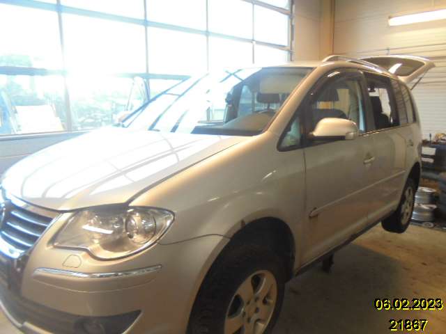 VW Touran 2007-2010 (Type I, Fase 2) , Motorkode: BLS;BXE, Girkassekode: 