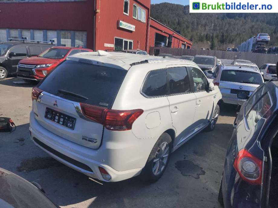 Mitsubishi Outlander 2015-->> (Type III, Fase 2) , Motorkode: 4B11, Girkassekode: 