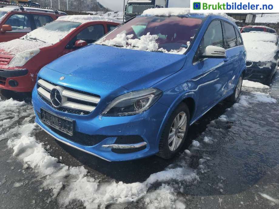 Mercedes B-Klasse 2011-2018 (W246) (W246), Motorkode: EM0004, Girkassekode: 