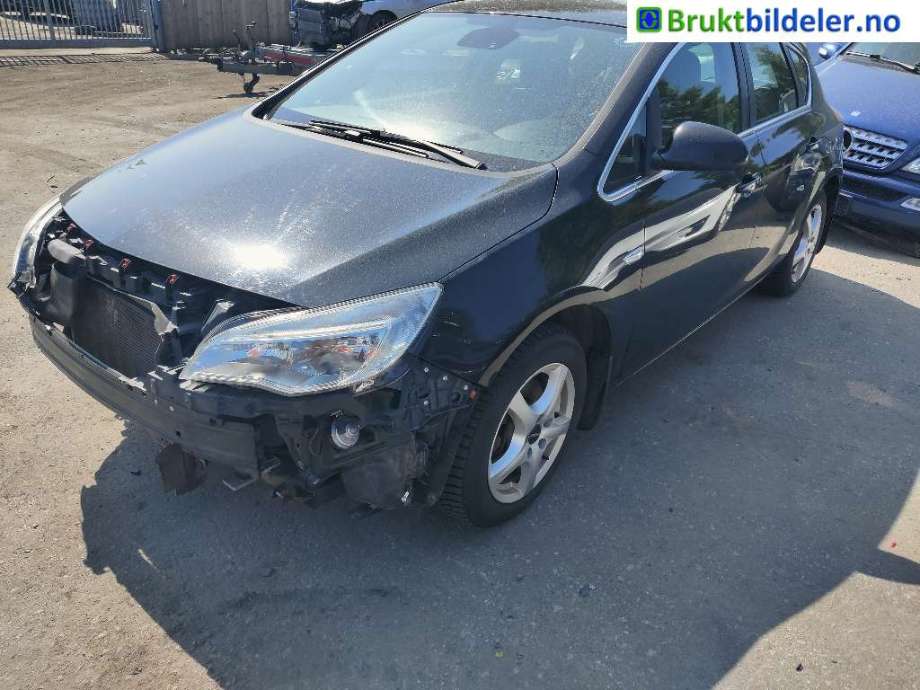 Opel Astra J 2010-2015 , Motorkode: A17DTJ, Girkassekode: MZ4