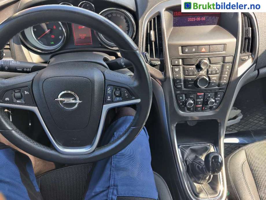 Opel Astra J 2010-2015 , Motorkode: A17DTJ, Girkassekode: MZ4