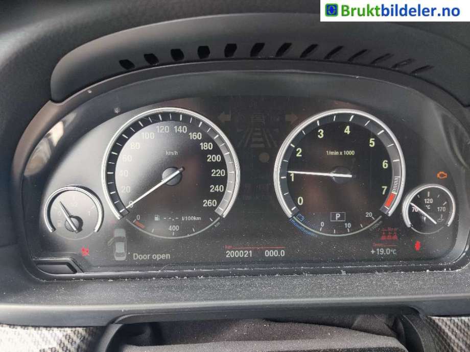 BMW 5-Serie 2010-2017 (F10/F11) (F10/F11), Motorkode: N55-B30A, Girkassekode: GA8HP45Z - 4WD