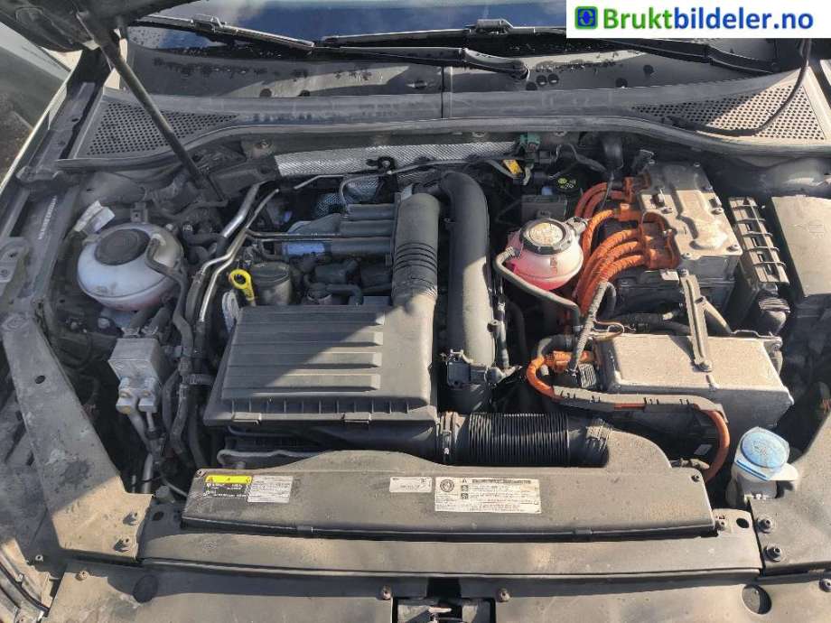 VW Passat 2015-2019 (Fase 1) (B8) (B8), Motorkode: CUKC, Girkassekode: SCB