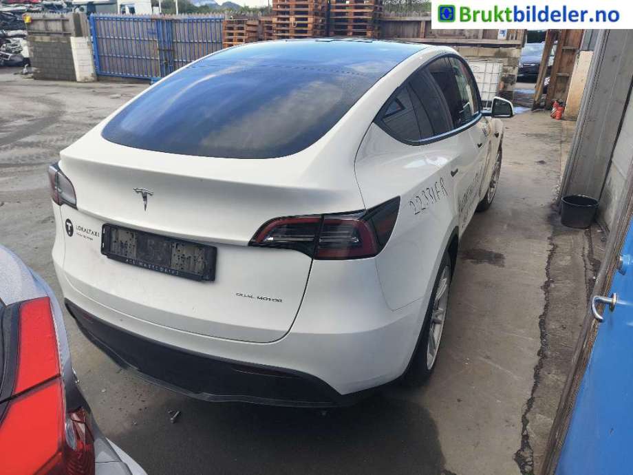 Tesla Model Y 2021-2024 (Type I) , Motorkode: , Girkassekode: 