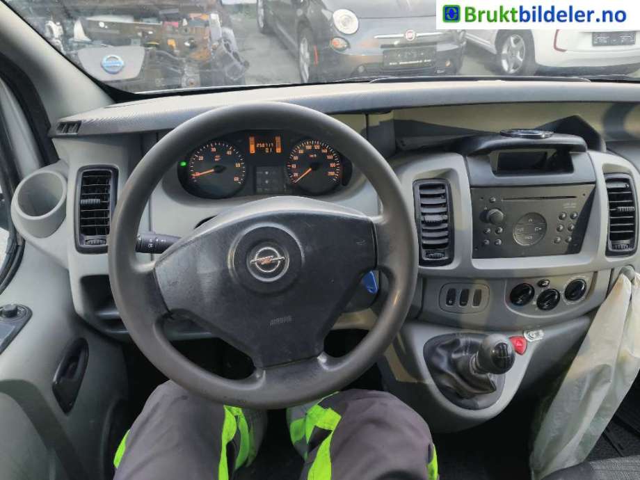 Opel Vivaro A 2001-2006 , Motorkode: F9Q-760, Girkassekode: 