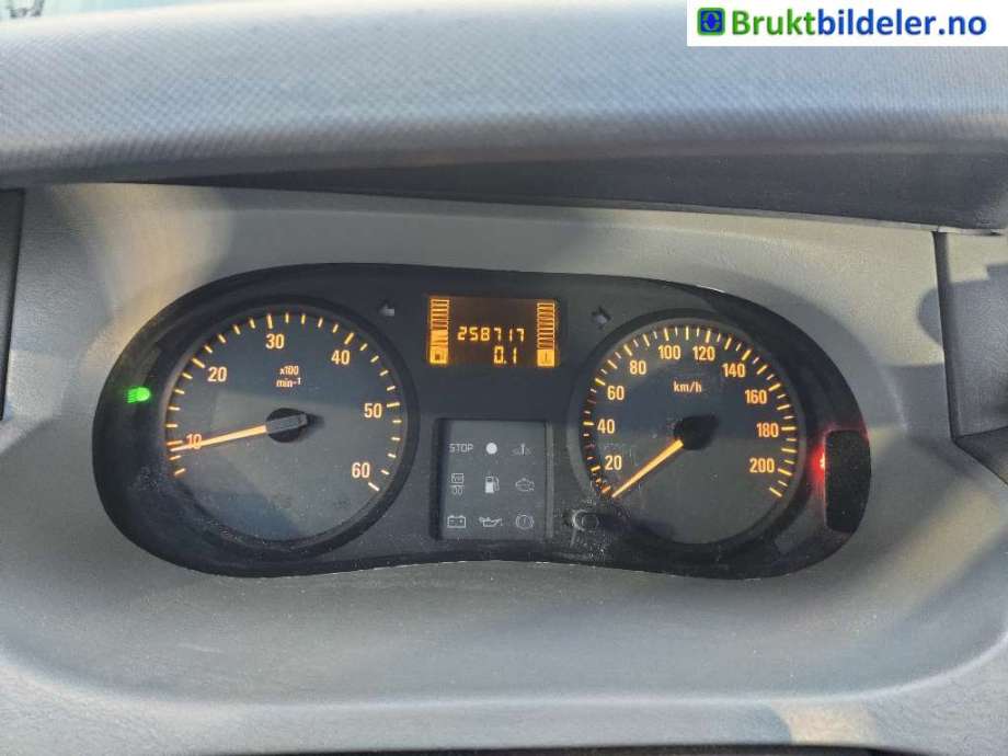 Opel Vivaro A 2001-2006 , Motorkode: F9Q-760, Girkassekode: 