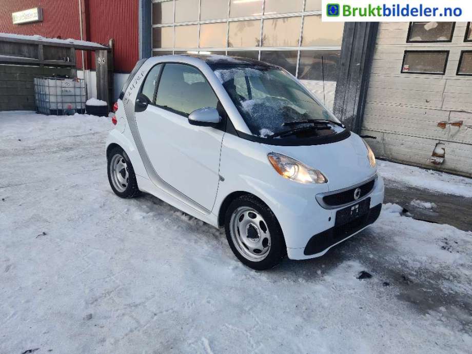 Smart Fortwo 2007-2014 (Type II) (W451) (W451), Motorkode: EM0003, Girkassekode: 