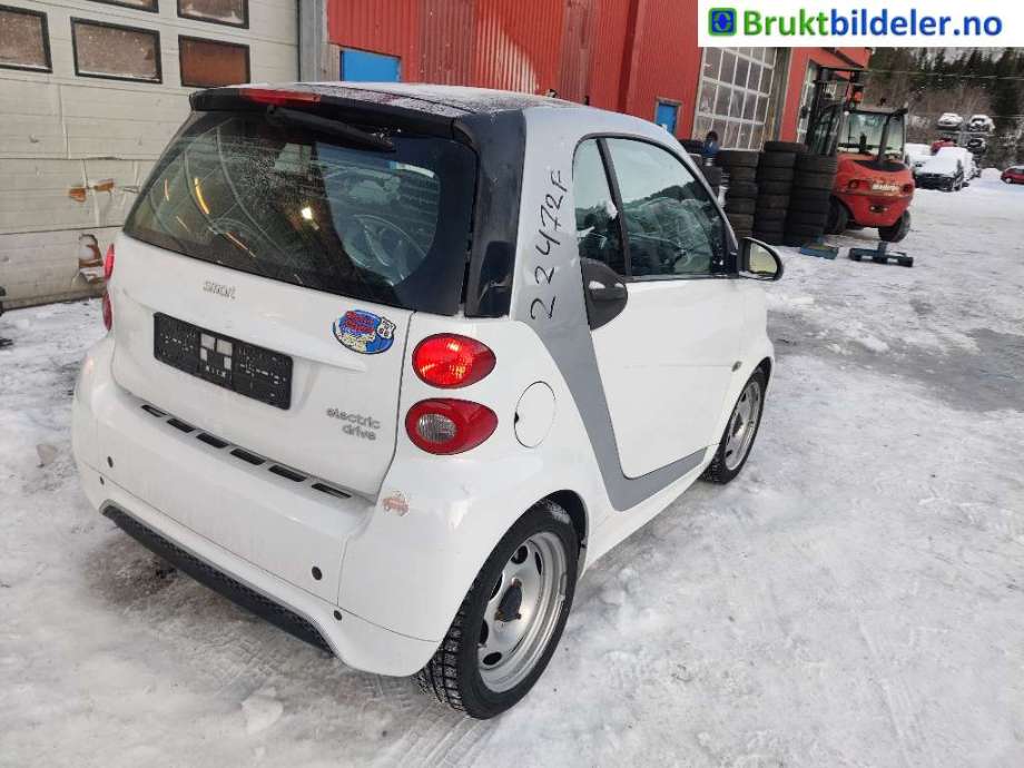 Smart Fortwo 2007-2014 (Type II) (W451) (W451), Motorkode: EM0003, Girkassekode: 