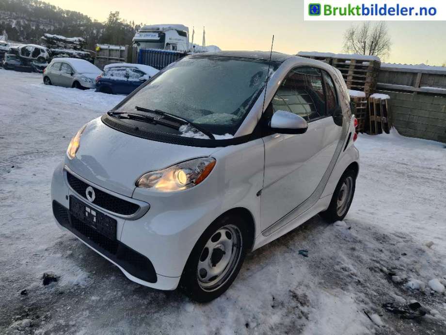 Smart Fortwo 2007-2014 (Type II) (W451) (W451), Motorkode: EM0003, Girkassekode: 