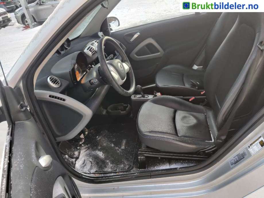 Smart Fortwo 2007-2014 (Type II) (W451) (W451), Motorkode: EM0003, Girkassekode: 