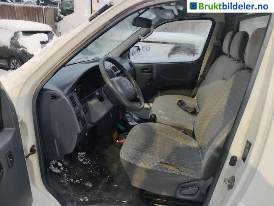Toyota Hiace 2001-2006 (Fase 2) , Motorkode: 2KD-FTV, Girkassekode: 4WD