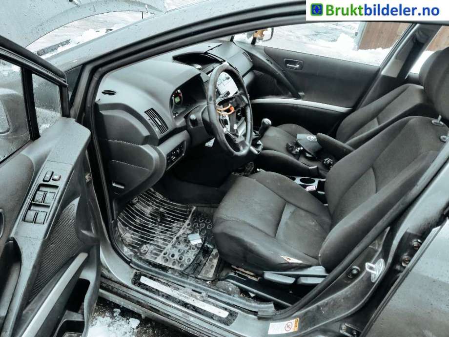 Toyota Verso 2004-2009 (Type II) , Motorkode: 2AD-FTV, Girkassekode: 