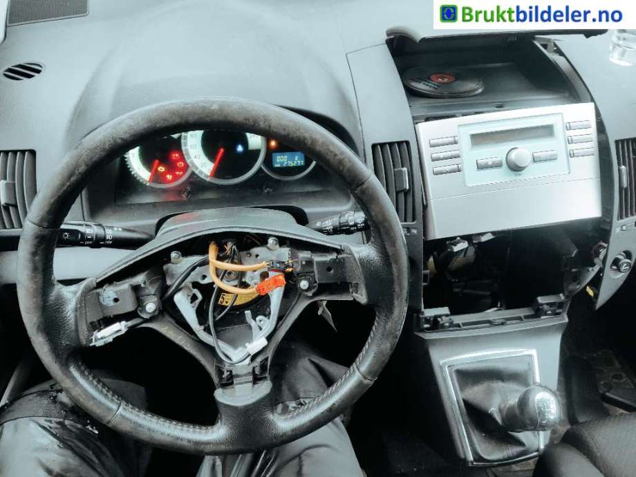 Toyota Verso 2004-2009 (Type II) , Motorkode: 2AD-FTV, Girkassekode: 