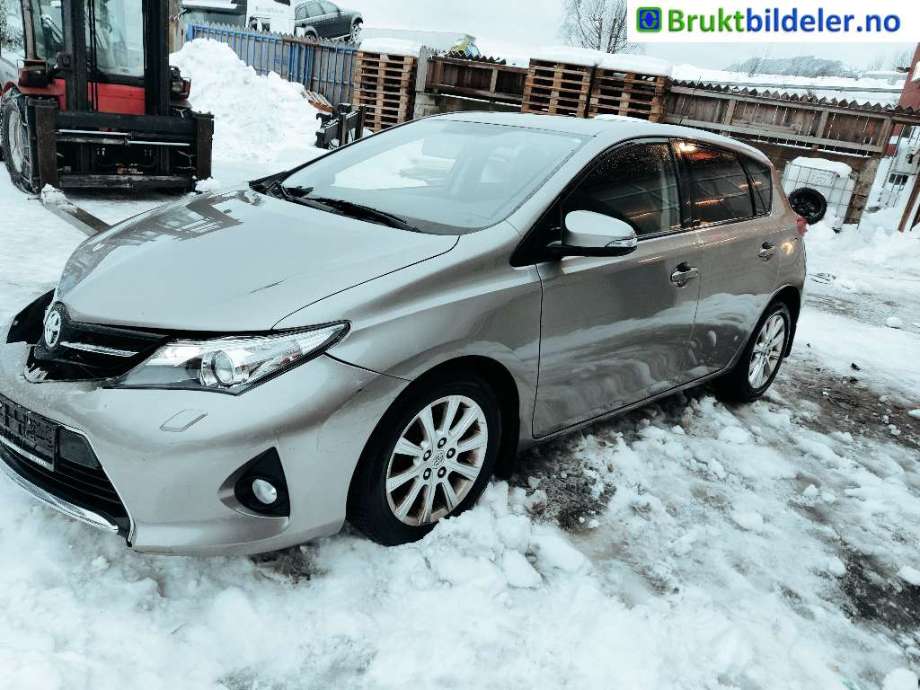Toyota Auris 2013-2015 (Type II, Fase 1) , Motorkode: 1NR-FE, Girkassekode: 