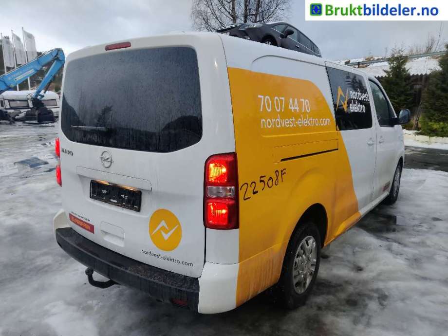 Opel Vivaro C 2020-->> , Motorkode: DW10FDDU UE642L, Girkassekode: 6 SST