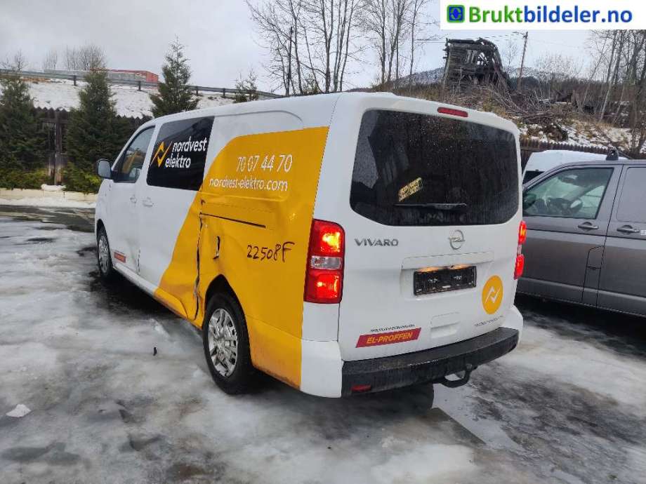 Opel Vivaro C 2020-->> , Motorkode: DW10FDDU UE642L, Girkassekode: 6 SST