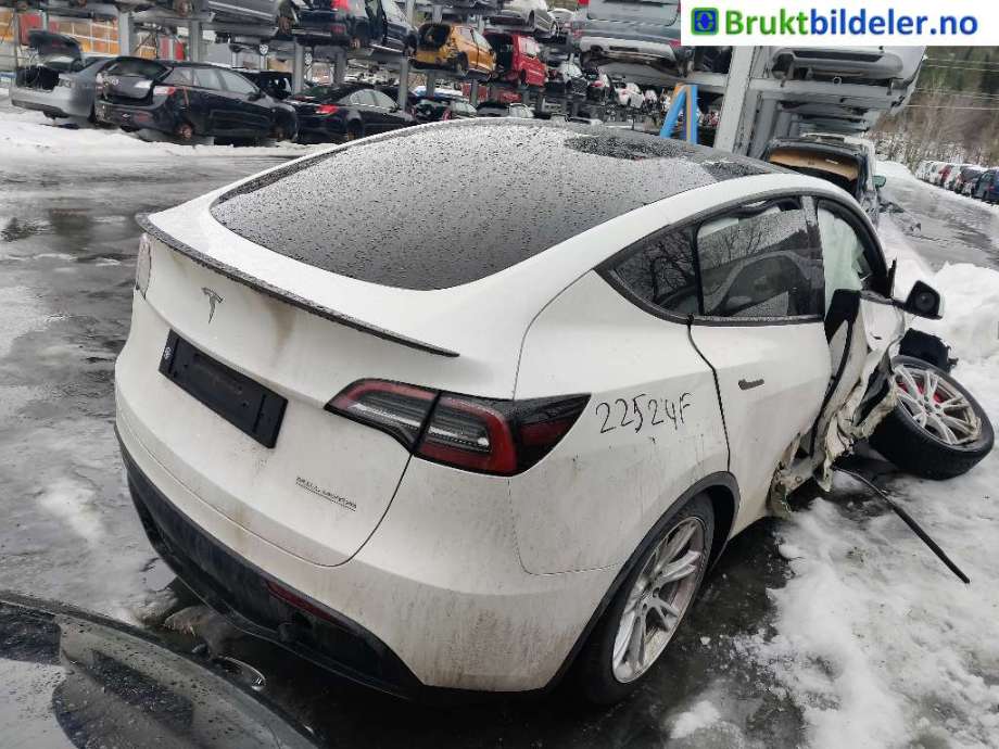 Tesla Model Y 2021-2024 (Type I) , Motorkode: , Girkassekode: 
