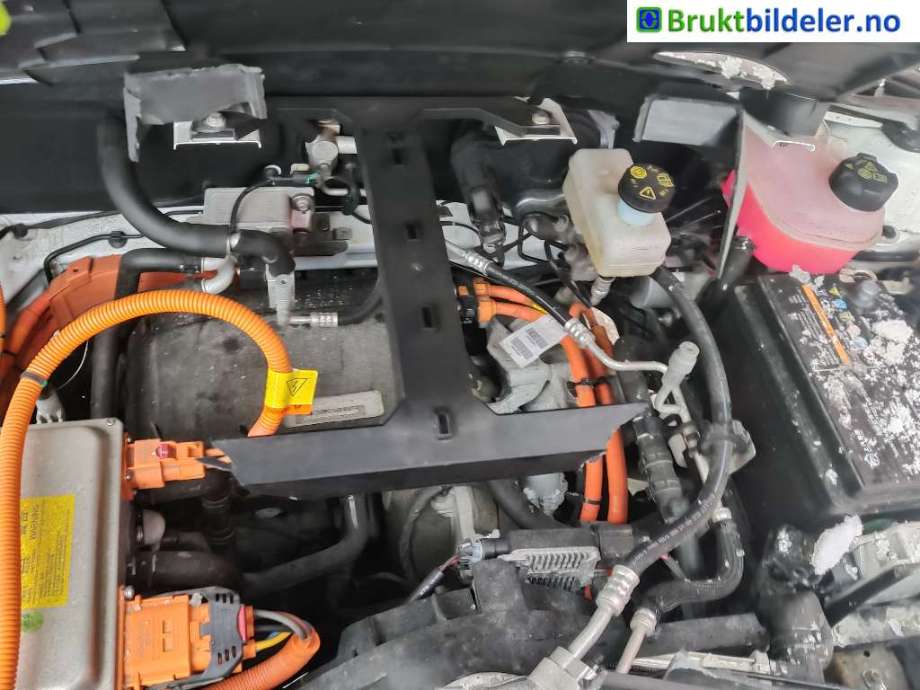 MG MG5 2022-->> , Motorkode: , Girkassekode: 