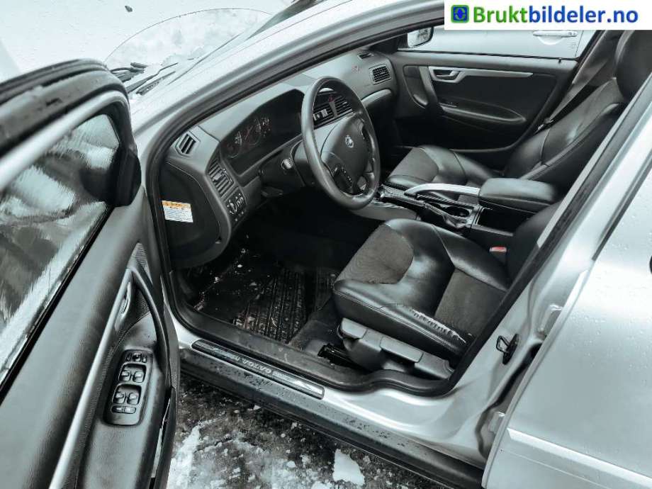 Volvo XC70 2001-2004 (Type I, Fase 1) , Motorkode: D5244T, Girkassekode: 