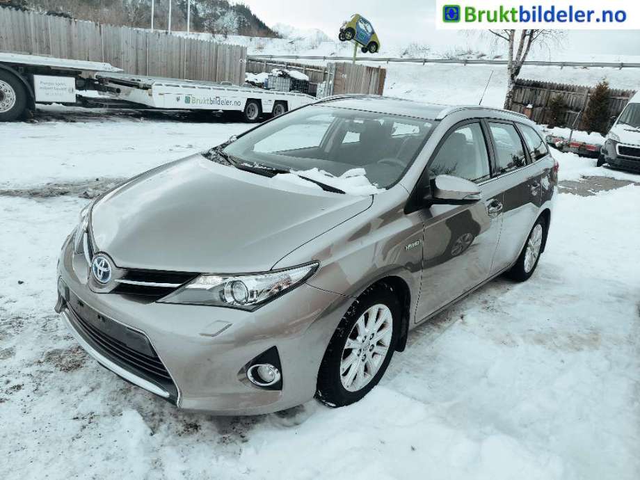 Toyota Auris 2013-2015 (Type II, Fase 1) , Motorkode: 2ZR-FXE, Girkassekode: 