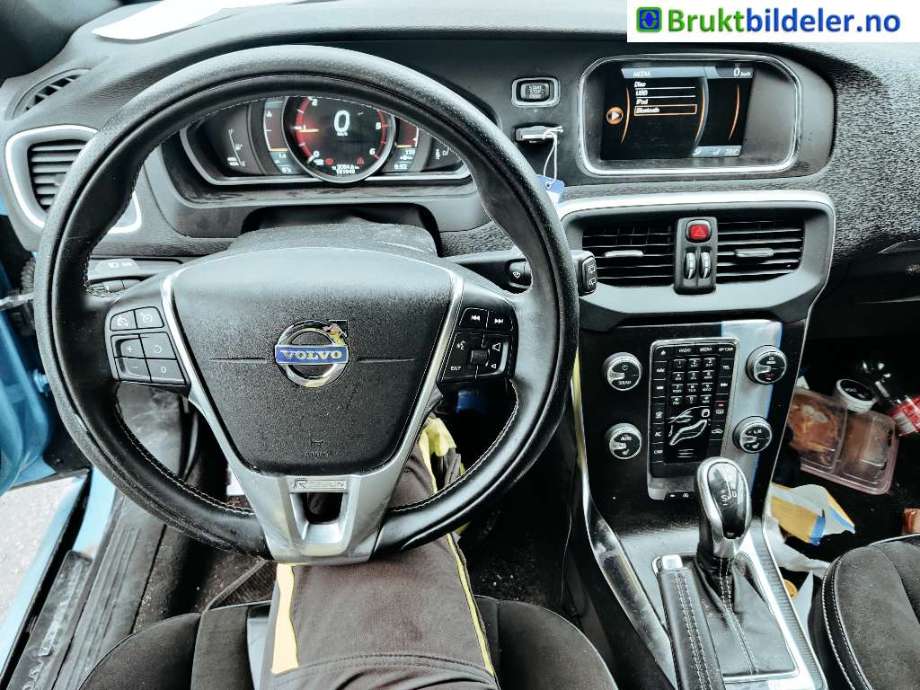 Volvo V40 2012-2019 , Motorkode: D4162T, Girkassekode: 6-PSHIFT 2WD / MPS6