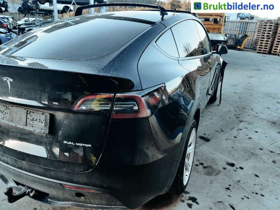 Tesla Model Y 2021-2024 (Type I) , Motorkode: , Girkassekode: 