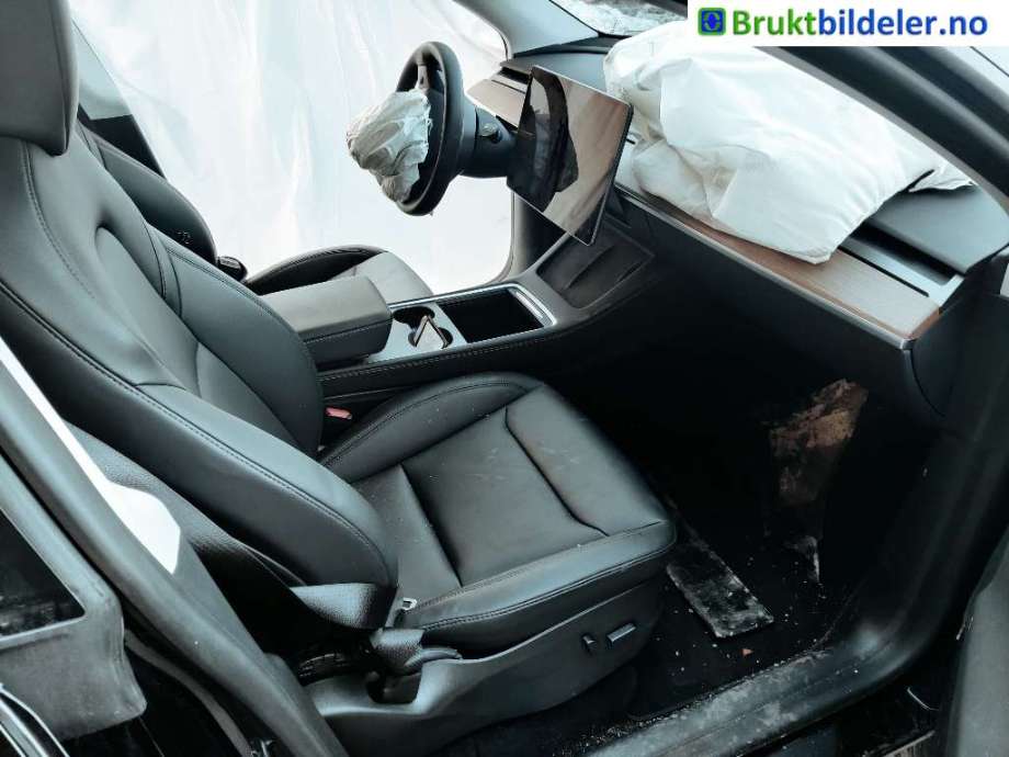 Tesla Model Y 2021-2024 (Type I) , Motorkode: , Girkassekode: 