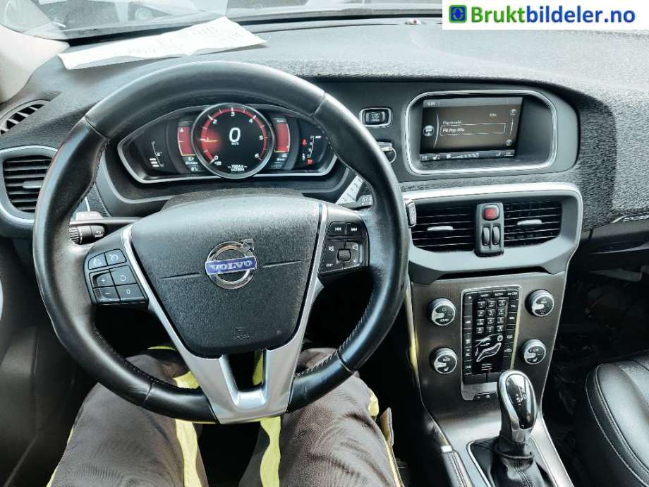 Volvo V40 2012-2019 , Motorkode: D4162T, Girkassekode: 6-PSHIFT 2WD / MPS6