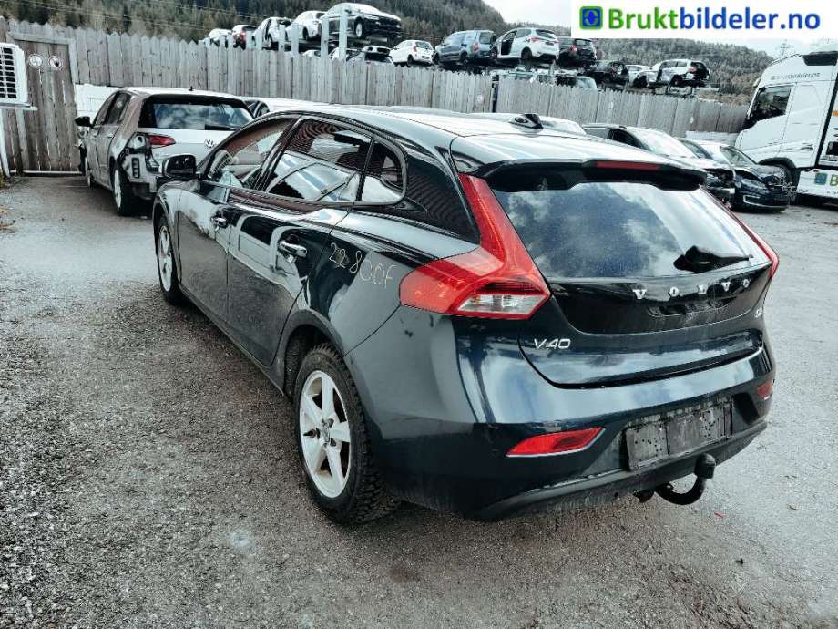 Volvo V40 2012-2019 , Motorkode: D4162T, Girkassekode: 