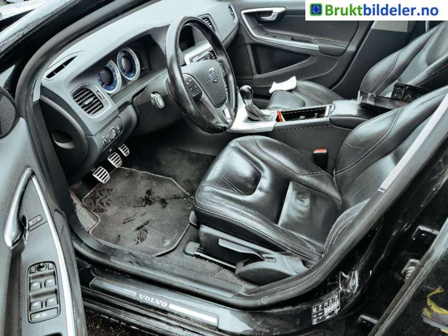 Volvo V60 2010-2013 (Type I, Fase 1) , Motorkode: D4162T, Girkassekode: 6-MAN 2WD / MMT6