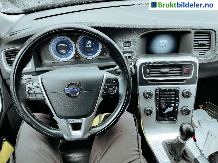 Volvo V60 2010-2013 (Type I, Fase 1) , Motorkode: D4162T, Girkassekode: 6-MAN 2WD / MMT6