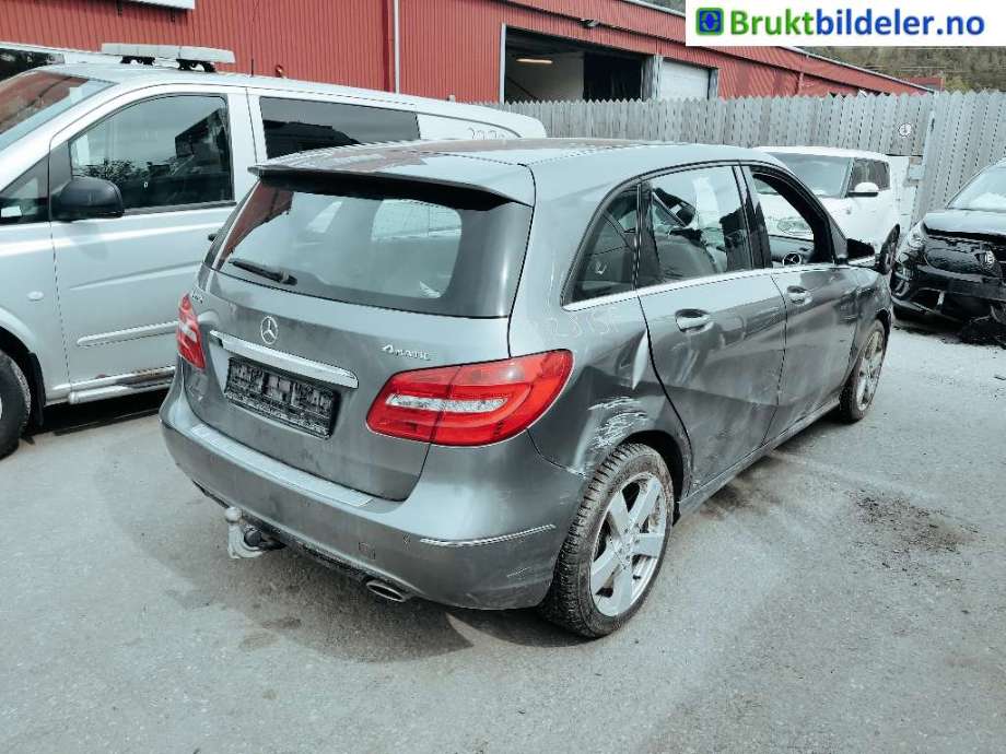 Mercedes B-Klasse 2011-2018 (W246) (W246), Motorkode: M270.920, Girkassekode: 724.011