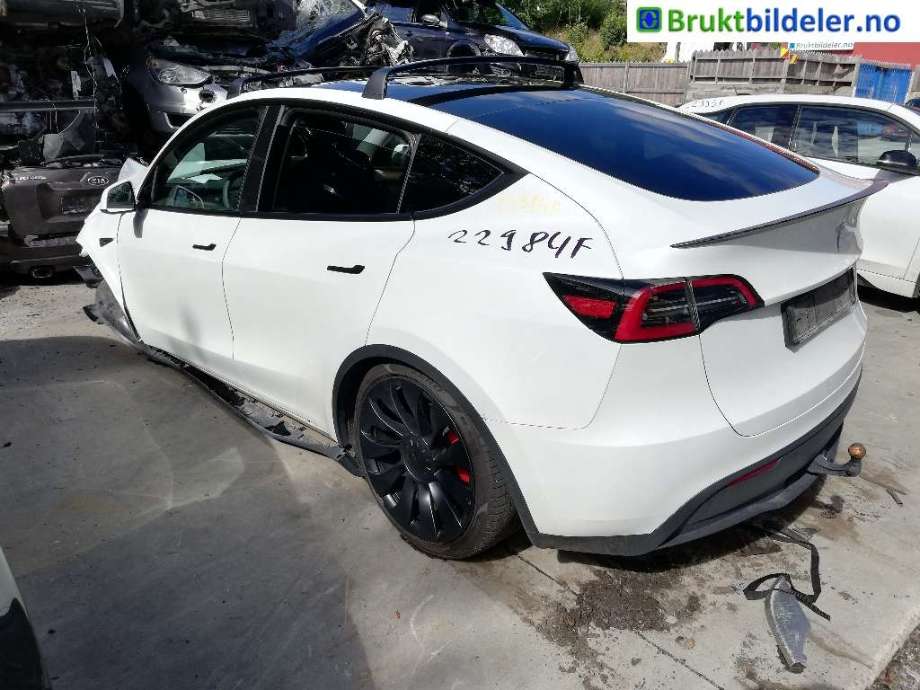 Tesla Model Y 2021-2024 (Type I) delebil , Motorkode: , Girkassekode: 