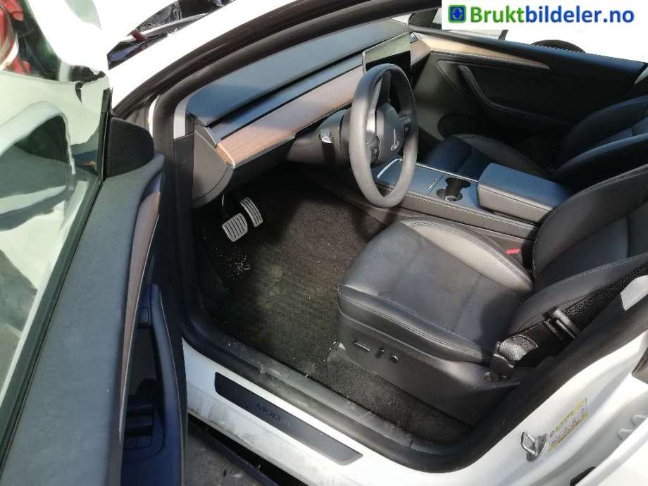 Tesla Model Y 2021-2024 (Type I) delebil , Motorkode: , Girkassekode: 