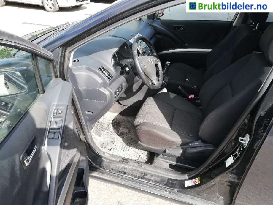 Toyota Verso 2004-2009 (Type II) , Motorkode: 2AD-FTV, Girkassekode: 