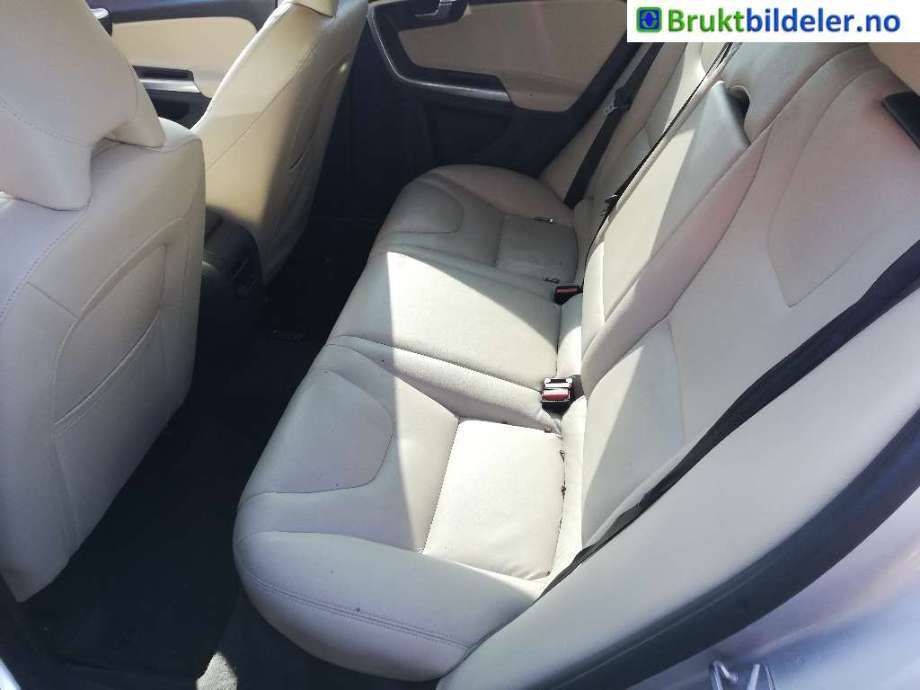 Volvo V60/V60 CC 2013-2018 (Type I, Fase 2) , Motorkode: D5244T15, Girkassekode: 