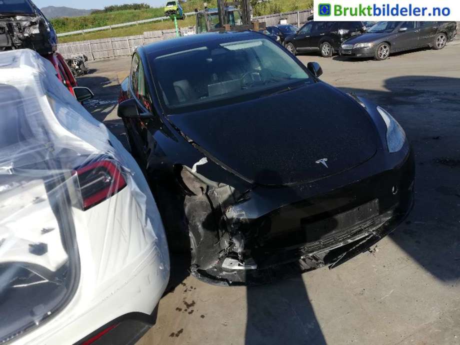 Tesla Model Y 2021-2024 (Type I) , Motorkode: , Girkassekode: 