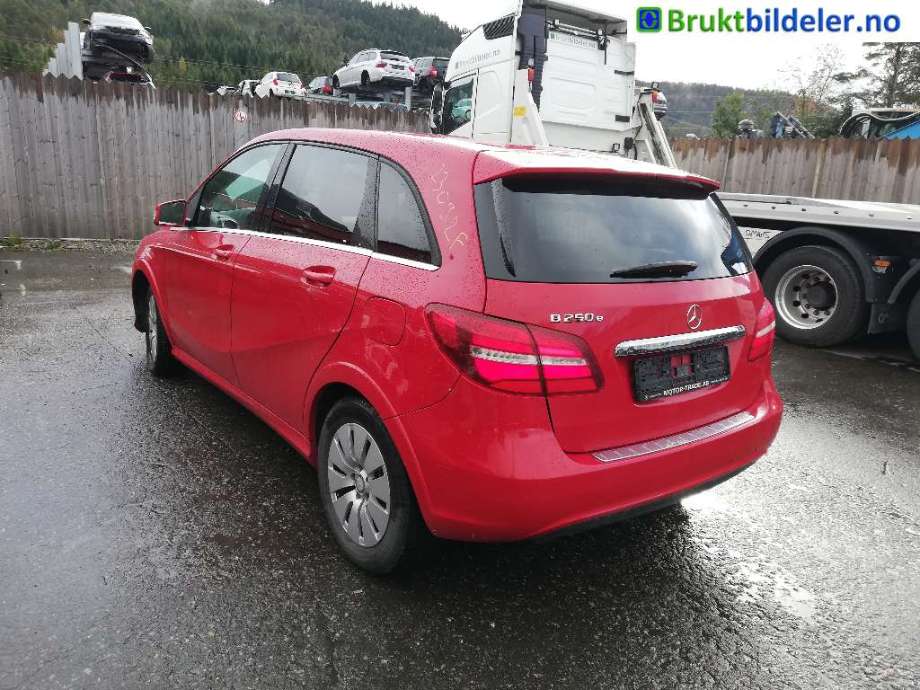 Mercedes B-Klasse 2011-2018 (W246) (W246), Motorkode: EM780.990, Girkassekode: 