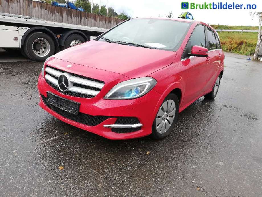 Mercedes B-Klasse 2011-2018 (W246) (W246), Motorkode: EM780.990, Girkassekode: 