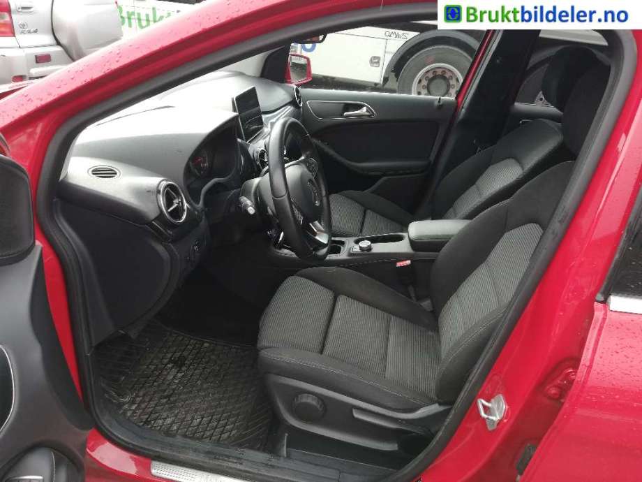 Mercedes B-Klasse 2011-2018 (W246) (W246), Motorkode: EM780.990, Girkassekode: 