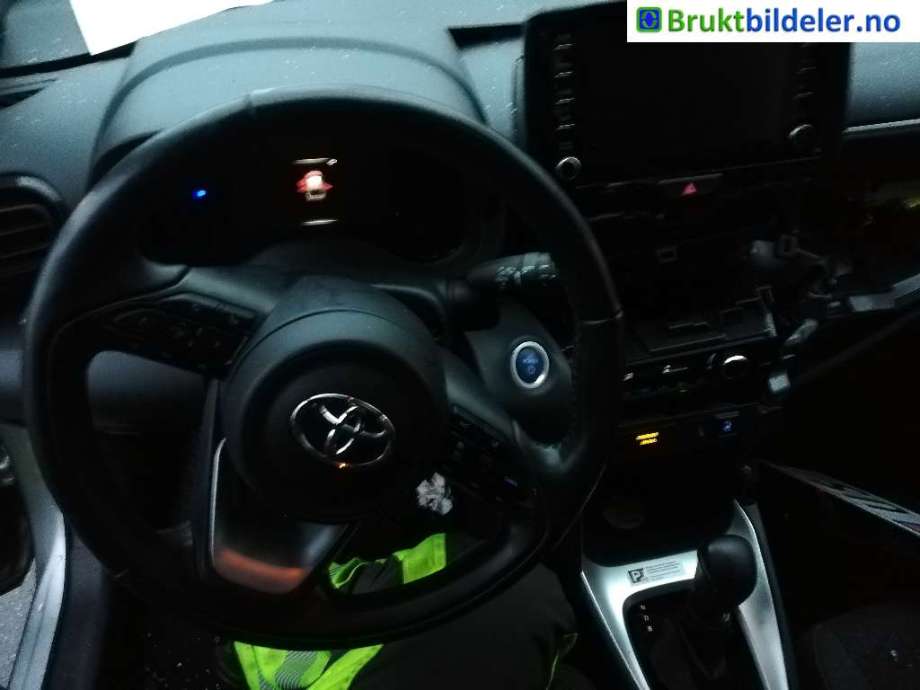 Toyota Yaris Cross (SUV) 2021-->> delebil , Motorkode: M15A-FXE, Girkassekode: 