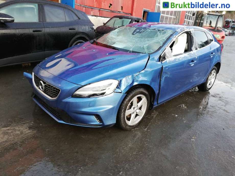 Volvo V40 2012-2019 , Motorkode: D4204T8, Girkassekode: 6-MAN 2WD / M76